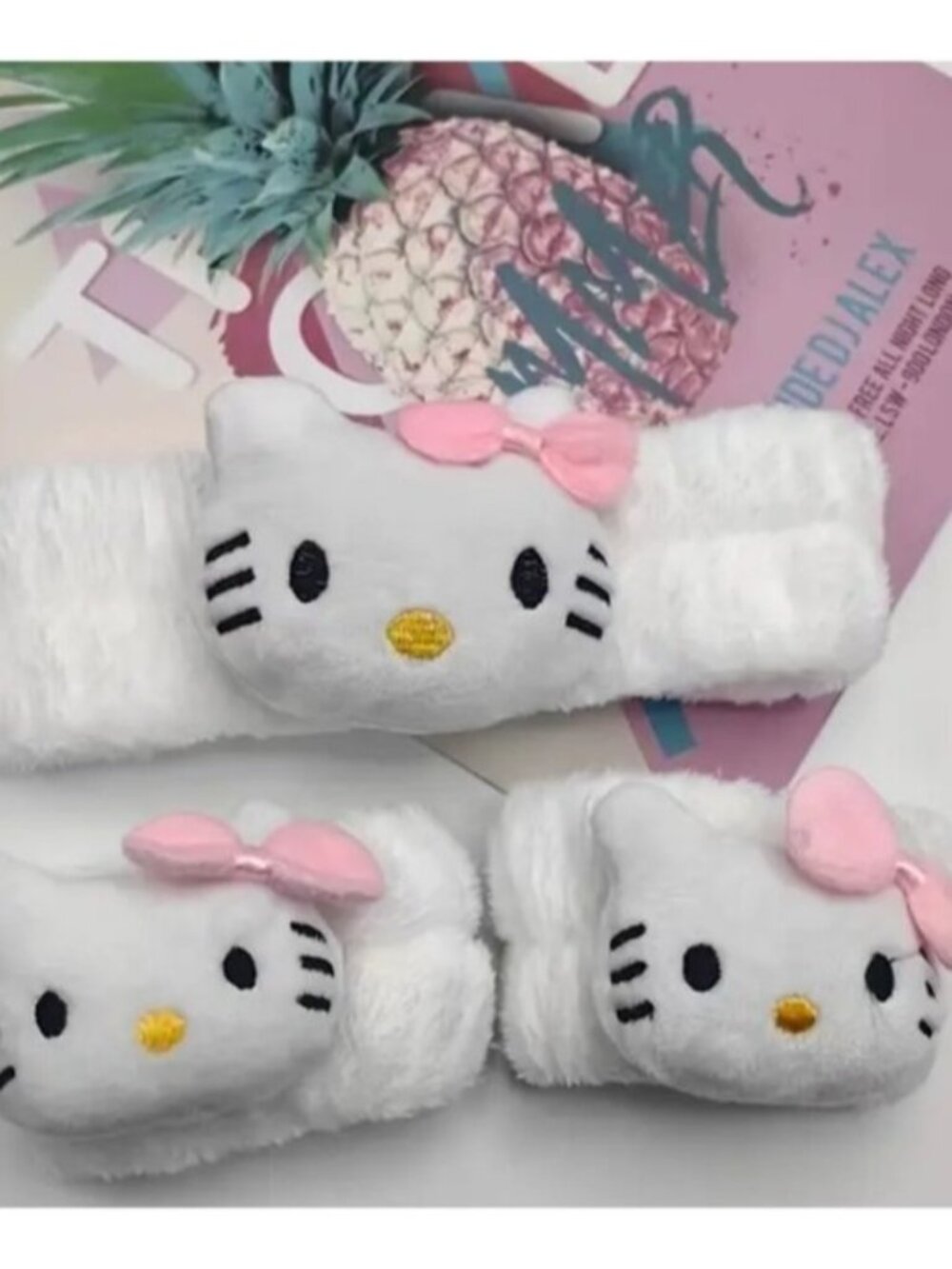 Hello Kitty Plush Spa Set – Pink Bow Headband + Wrist Cuffs (3‑Pc)